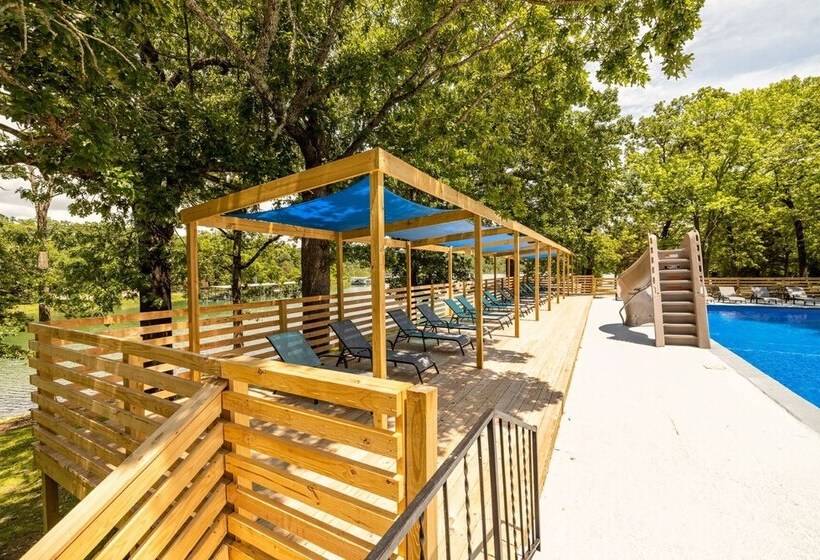 هتل Kimberling Cove M1