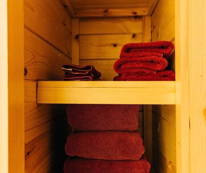 בית מלון כפרי Shire Valley Cabins, Charming Dayton Retreat