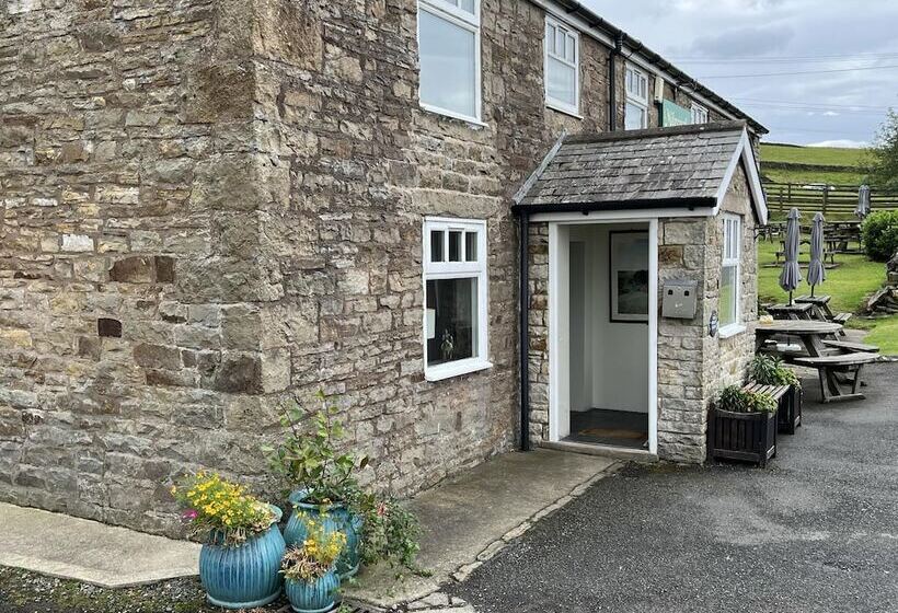 Milecastle Inn On Hadrian S Wall Near Haltwhistle