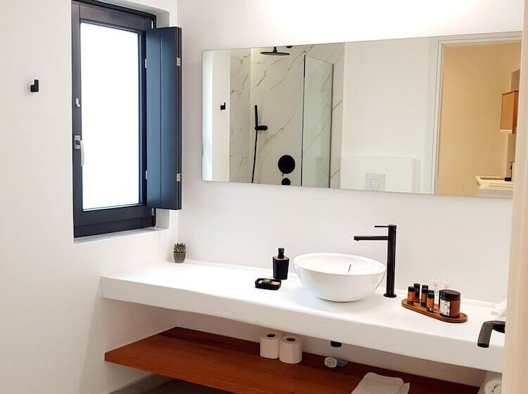 Mylithos Suites