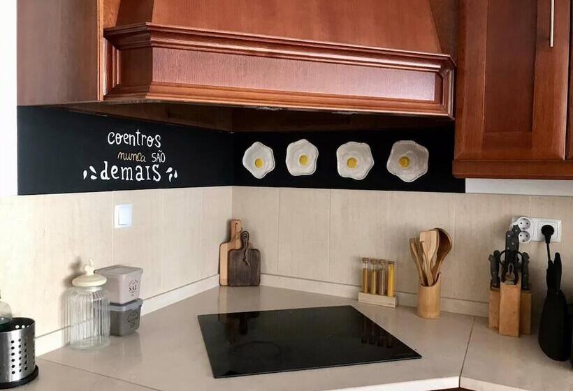 דירת נופש Charming 5 Bed House In Granja