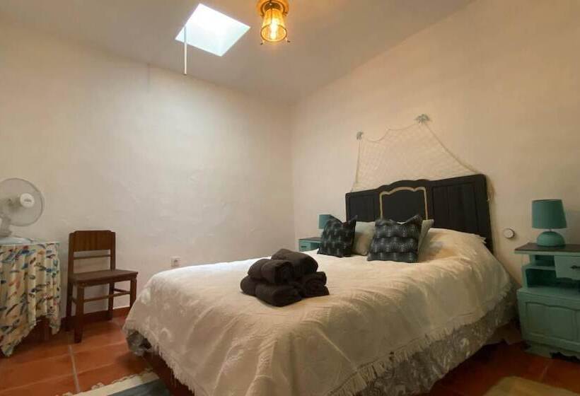דירת נופש Charming 5 Bed House In Granja