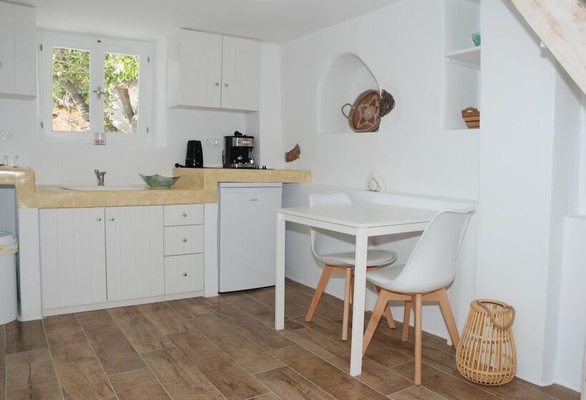 اقامتگاه Siesta Villas Nearby Tzanaki Beach