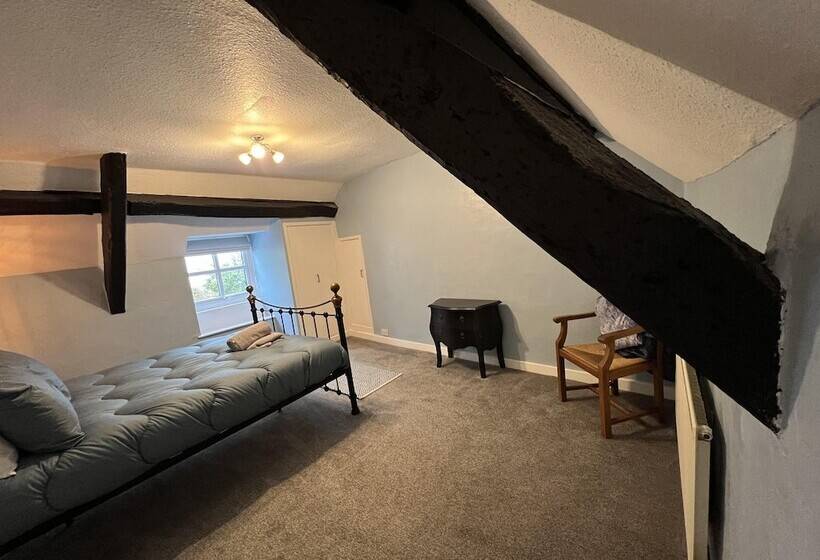 إقامة Traditional 3 Bed Cottage, Log Burner & Sea Views!