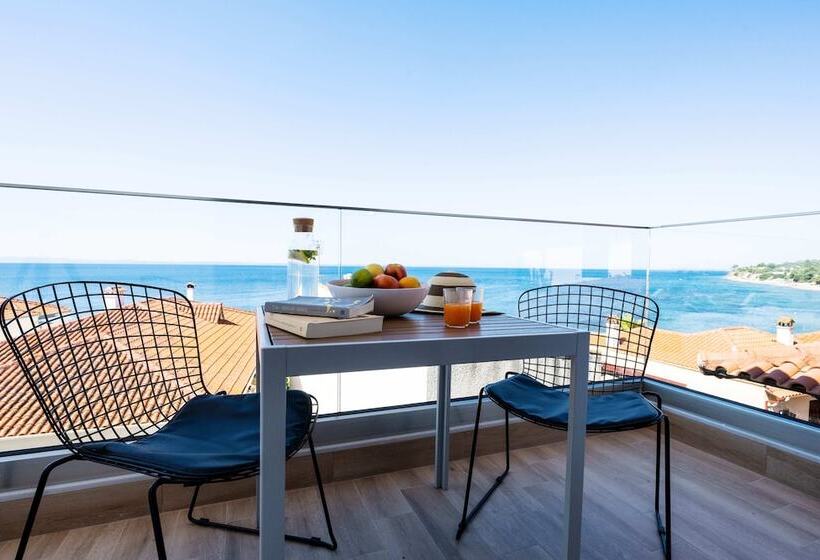 Aiora Suites