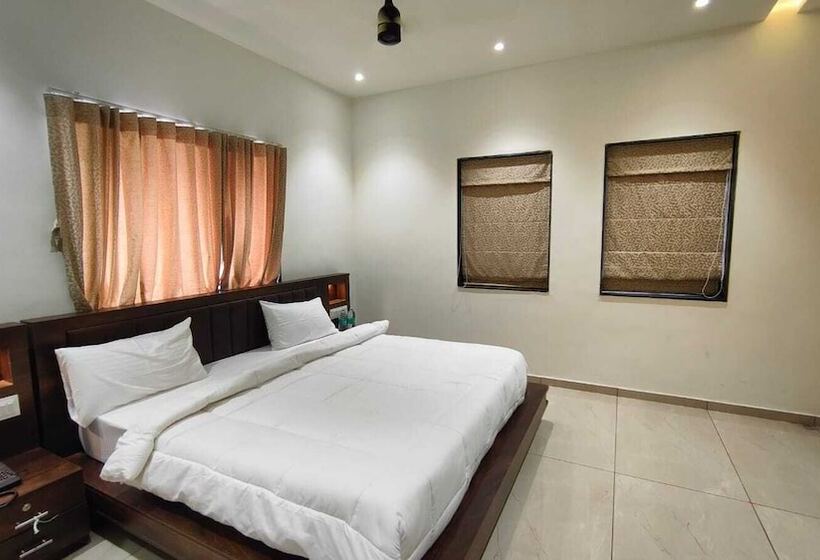 فندق Asopalav Lawns