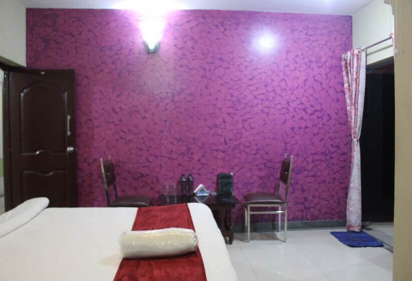 ホテル The Greenwood Resort Chikmagalur   Escape To Tranquil Mountain Views