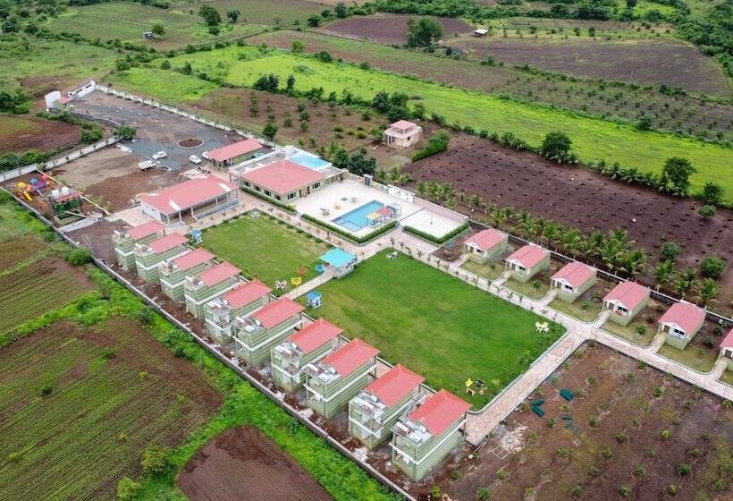Отель The Comfort Gir Resort