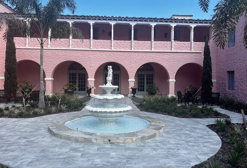 فندق The Hacienda
