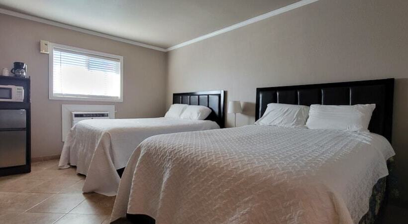 فندق على الطريق Five Star Inn