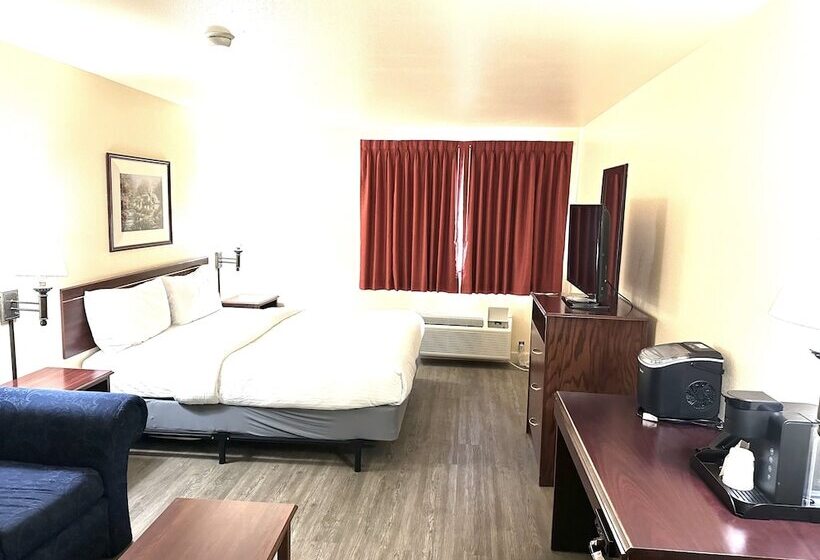 فندق على الطريق Quincy Inn And Suites