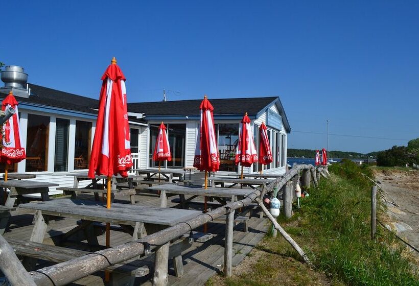 بنسيون Spinneys Guesthouse & Beach Cottages