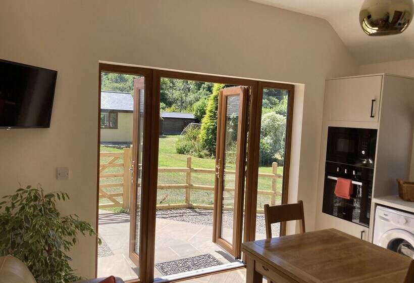 إقامة 1 Bedroomed Detached Holiday Retreat Pant