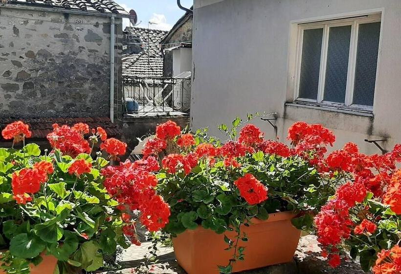 إقامة Beautiful 2 Bed House In Longoio, Bagni Di Lucca