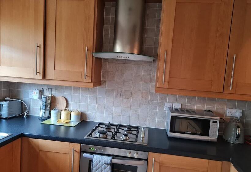レジデンス Immaculate 3 Bed House With Free Parking In Bolton