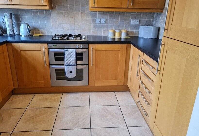 レジデンス Immaculate 3 Bed House With Free Parking In Bolton