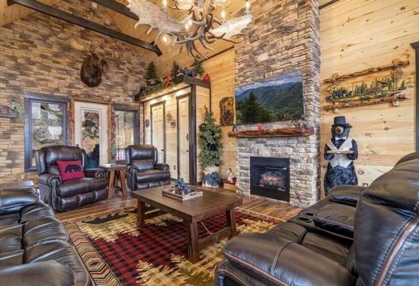 Cabin Fever   2 Bedrooms, 2 Baths, Sleeps 8 2 Cabin By Redawning