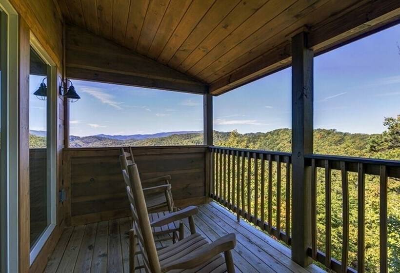 Donwell Manor   4 Bedrooms, 4 Baths, Sleeps 16 4 Cabin By Redawning