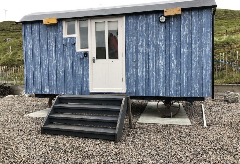 Fishermans Hut