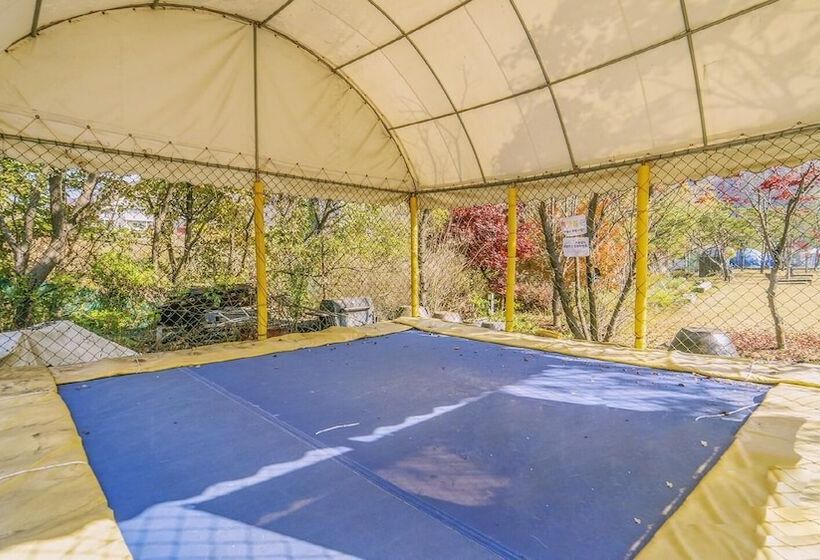 بنسيون Gapyeong Jh Poolvilla & Glamping