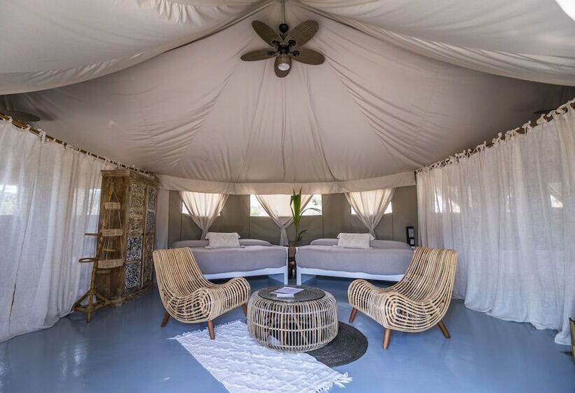 בית מלון כפרי El Toril Glamping Experience