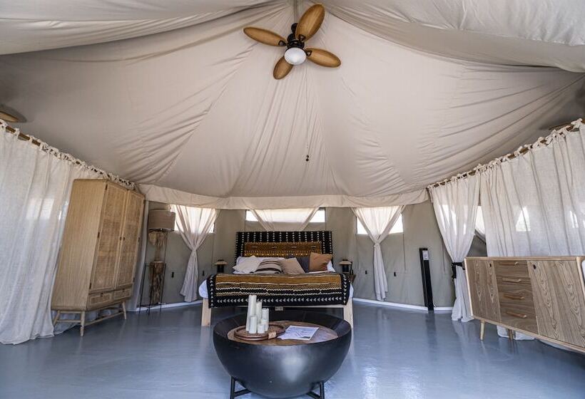 בית מלון כפרי El Toril Glamping Experience