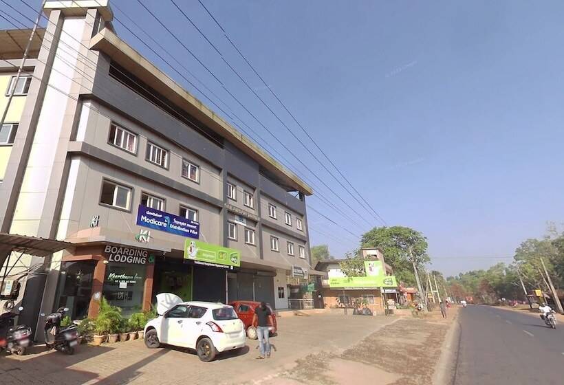酒店 Keerthana Inn