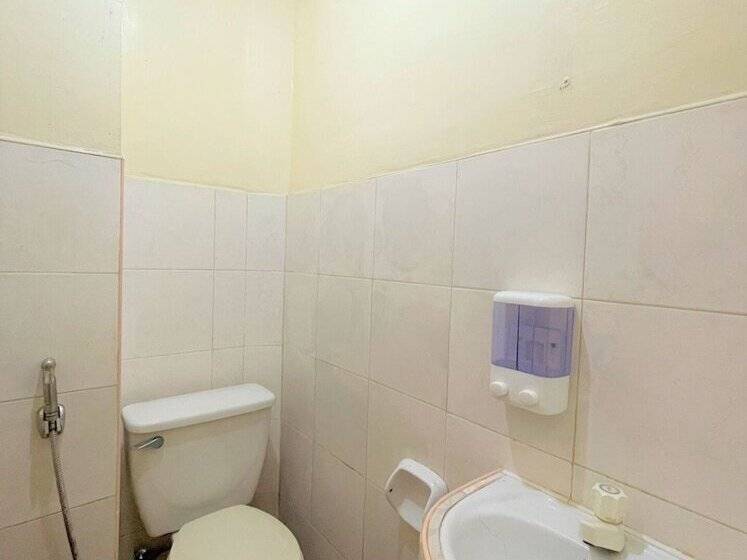 בית מלון כפרי Oyo 876 Escurel Inn Boracay