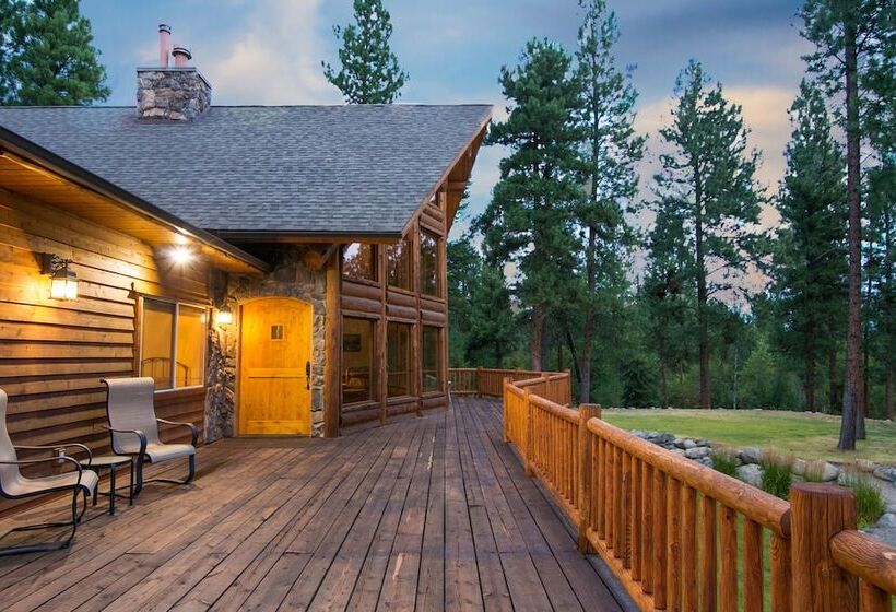 Отель Pineview Lodge