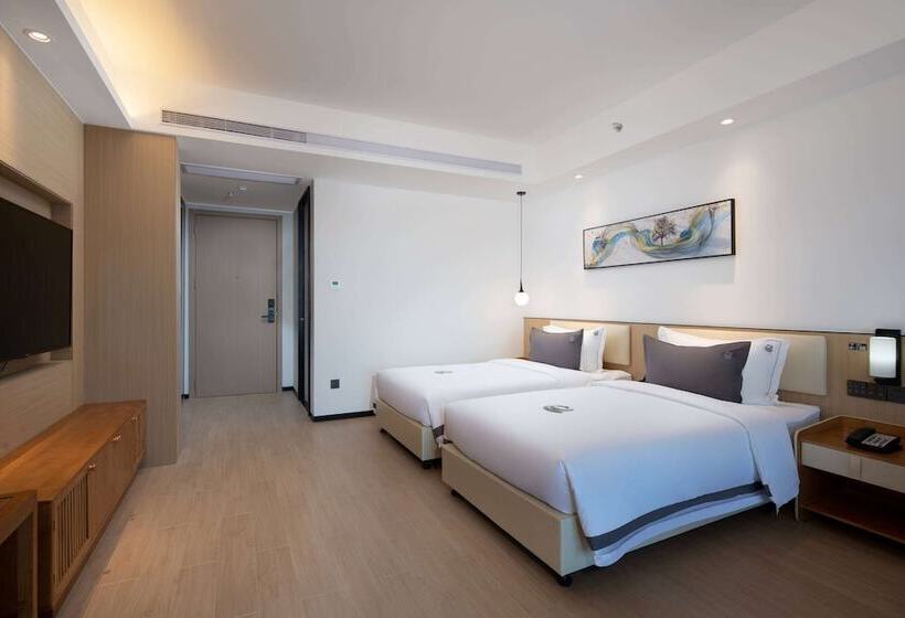 בית מלון כפרי Ramada Encore By Wyndham Jiusuo Downtown