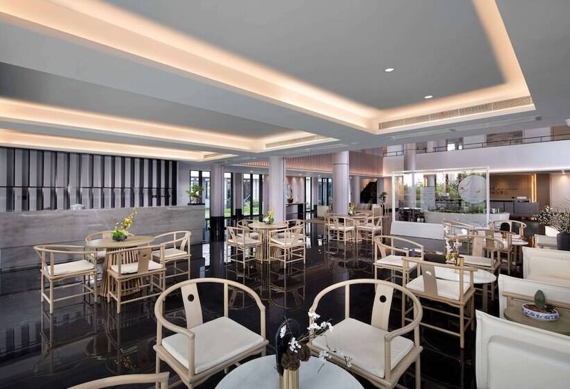 בית מלון כפרי Ramada Encore By Wyndham Jiusuo Downtown