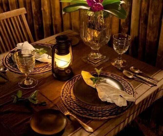 ホテル Safari Moon Luxury Bush Lodge