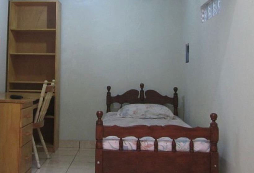 هتل Spot On 91343 Kartika Guest House Syariah