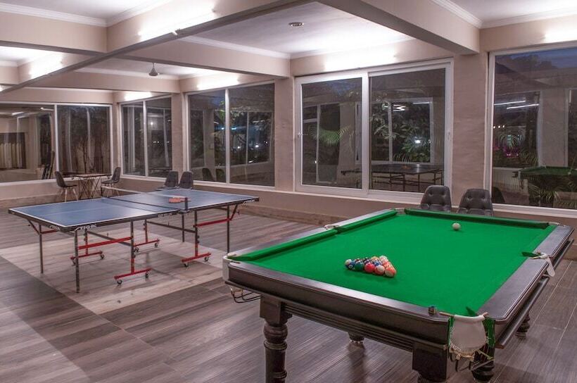 בית מלון כפרי Vow Resorts And Spa