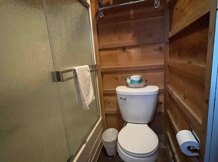 모텔 Riverfront Lodging