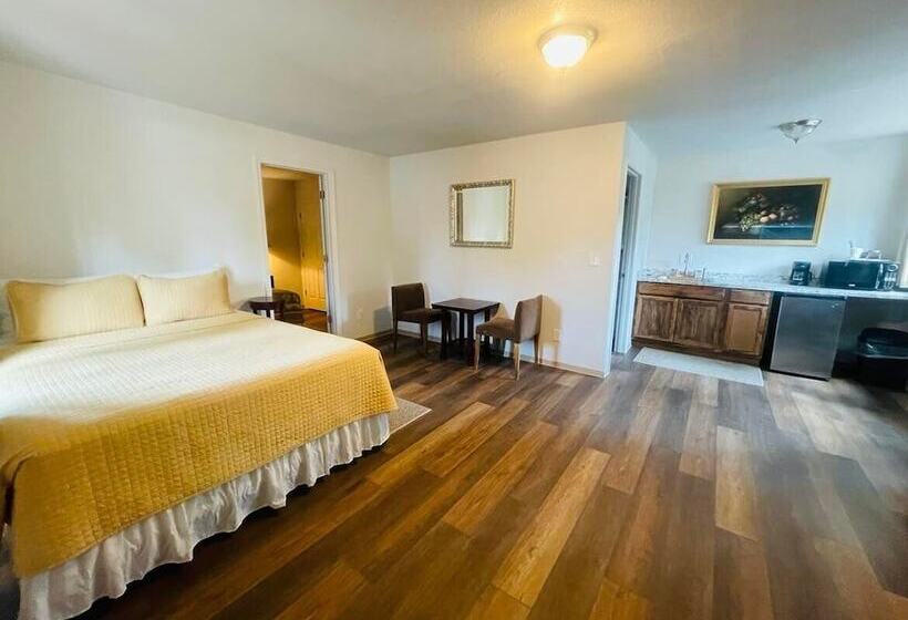 모텔 Riverfront Lodging