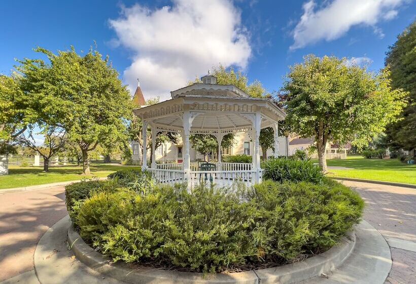 ペンション Chateau Coralini