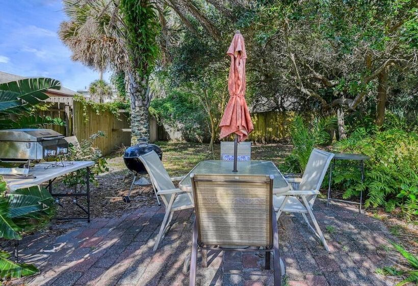 Vilano Cottage Unit B