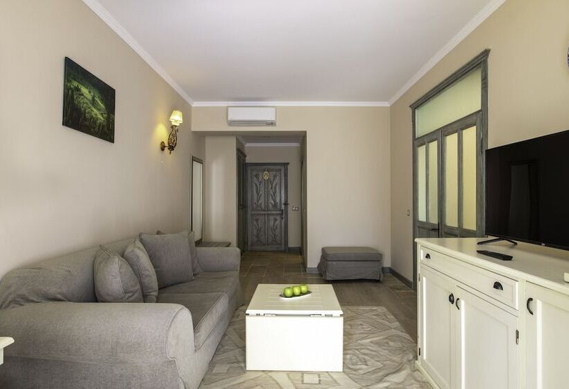 هتل Alaçatı Beach Resort