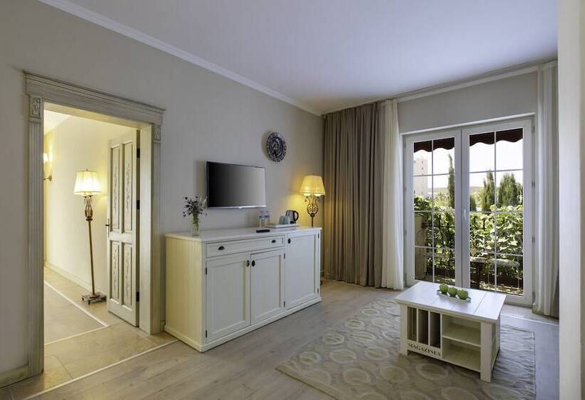 هتل Alaçatı Beach Resort