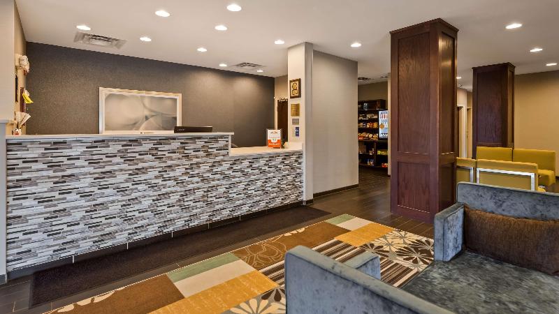 فندق Best Western Plus Boardman Inn & Suites