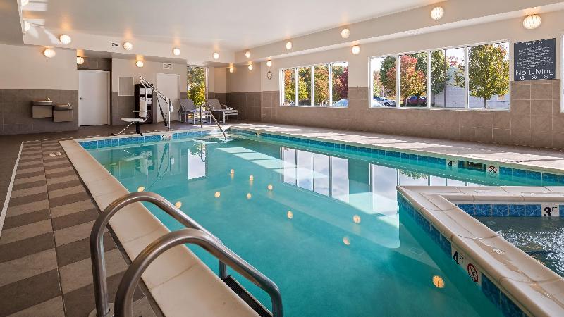 فندق Best Western Plus Boardman Inn & Suites
