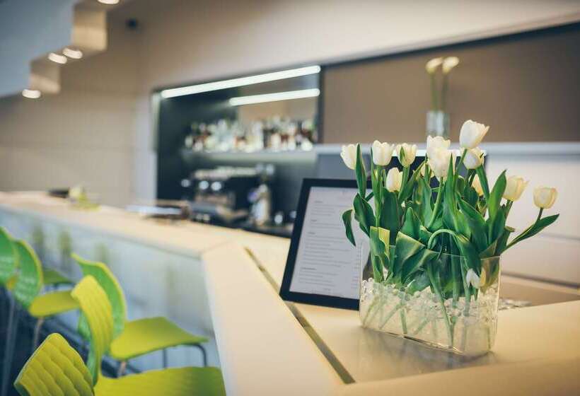 هتل Best Western Plus Lakeside