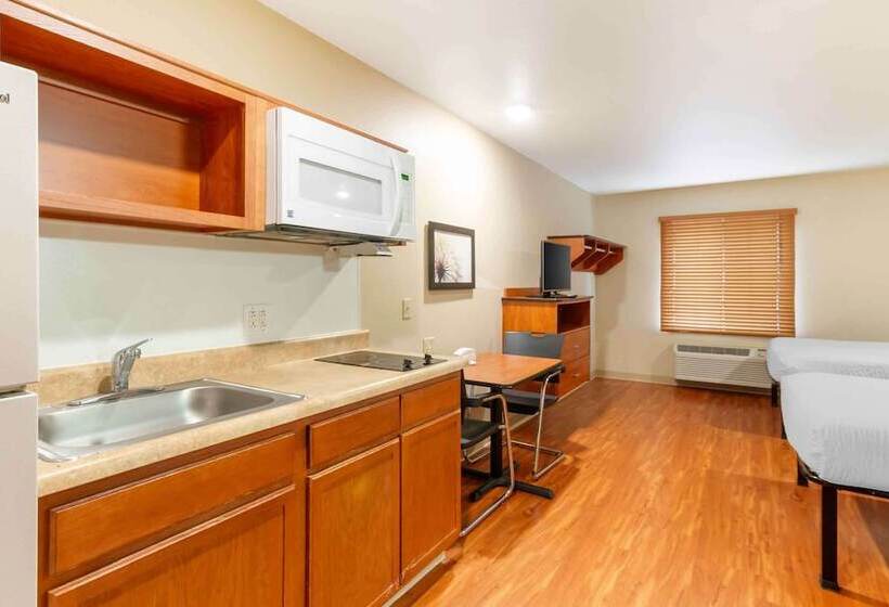 בית מלון כפרי Extended Stay America Select Suites  Kansas City  Stadium