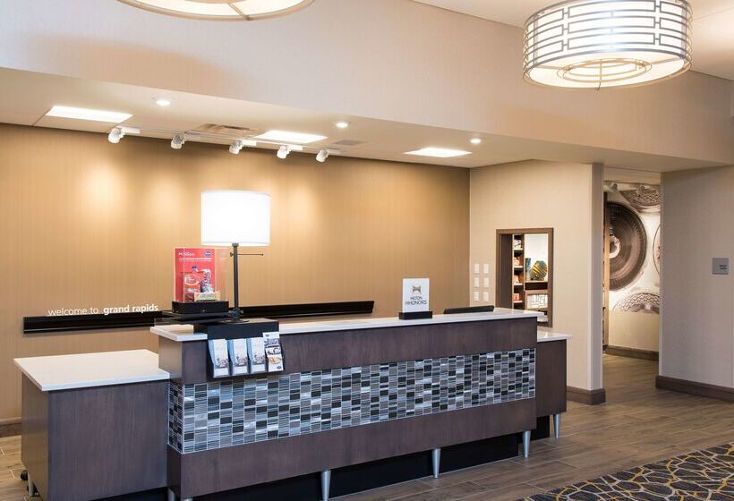 هتل Hampton Inn & Suites Grand Rapids Downtown