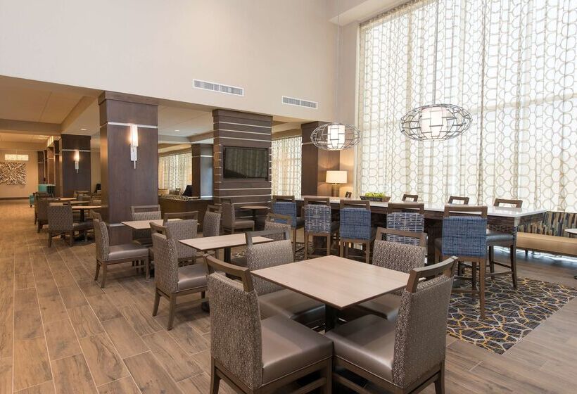 هتل Hampton Inn & Suites Grand Rapids Downtown