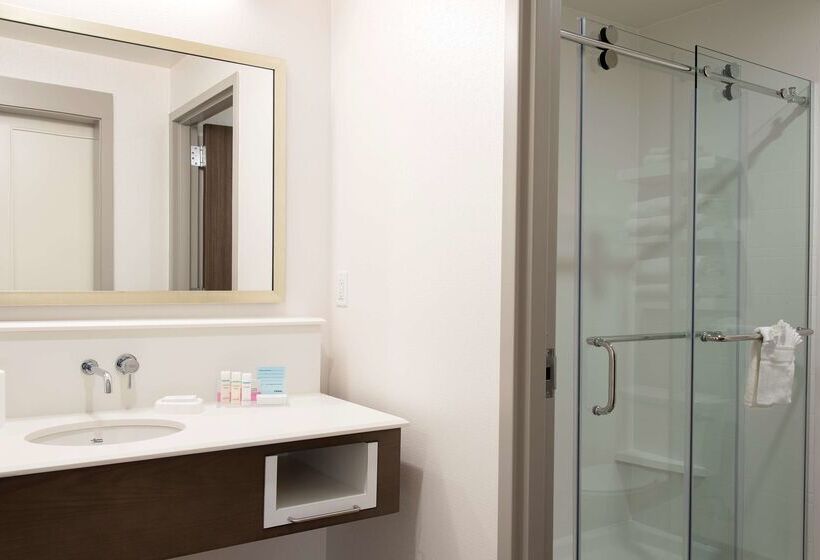 هتل Hampton Inn & Suites Grand Rapids Downtown