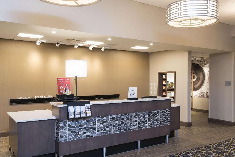 هتل Hampton Inn & Suites Grand Rapids Downtown