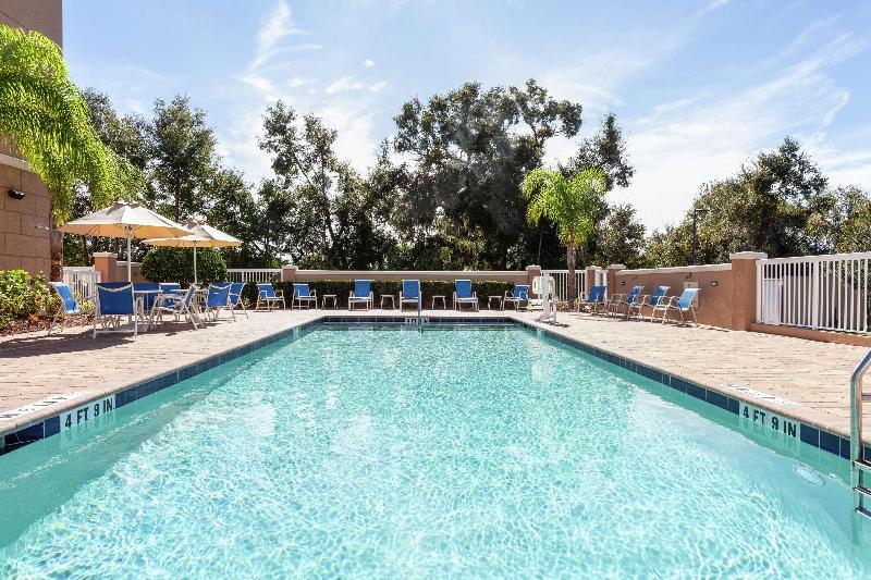 فندق Hampton Inn & Suites Deland