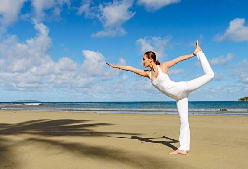 هتل Nanuku Resort Fiji